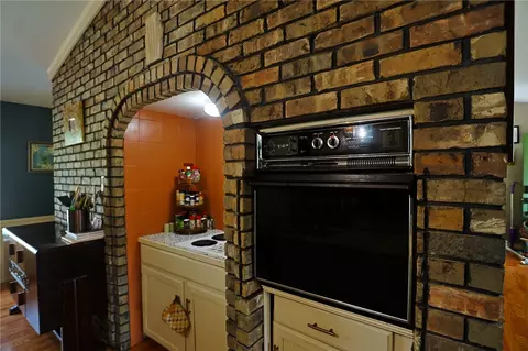 Kitchen - 40 Windwood Loop, Conway, AR 72034 photo 4 of 7