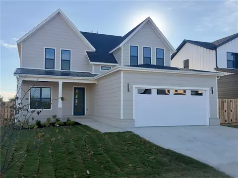 6009 S 41st St, Rogers, AR 72758