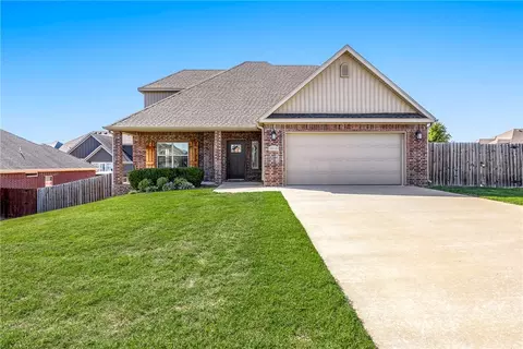 511 Oak Run Ln, Cave Springs, AR 72718