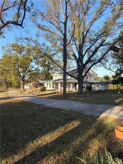 696 N Highway 21 Hwy, Berryville, AR 72616