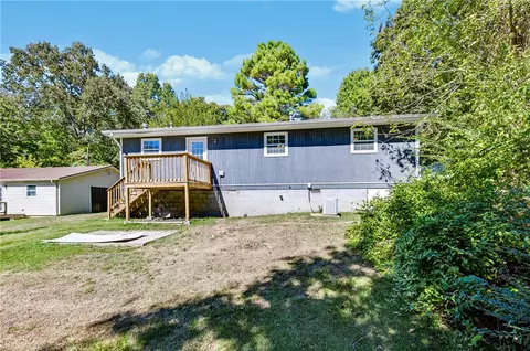 Exterior - 520 E Gordon Ave, Harrison, AR 72601 photo 5 of 9