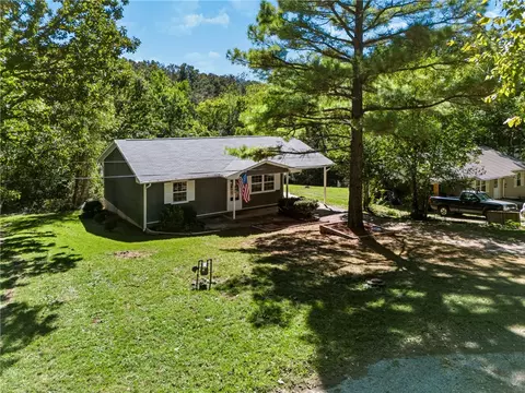 Exterior - 520 E Gordon Ave, Harrison, AR 72601 photo 4 of 9