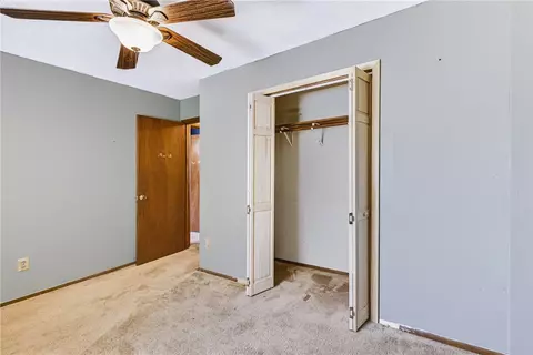 Bedroom - 520 E Gordon Ave, Harrison, AR 72601 photo 5 of 7