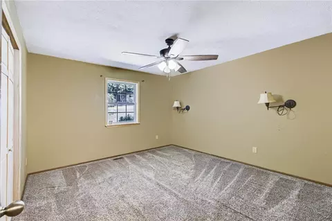 Bedroom - 520 E Gordon Ave, Harrison, AR 72601 photo 1 of 7
