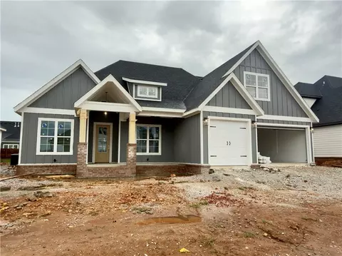 6607 S 60th St, Rogers, AR 72758