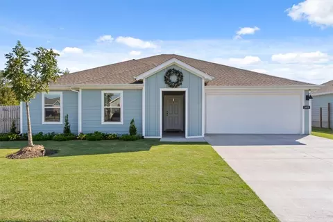 303 Seville St, Siloam Springs, AR 72761