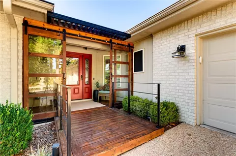 2 Dunedin Pl, Bella Vista, AR 72715