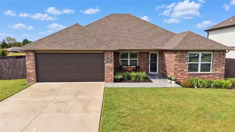 1002 Macy Ln, Elkins, AR 72727