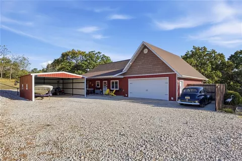 255 Ridgeline Rd, Eureka Springs, AR 72632