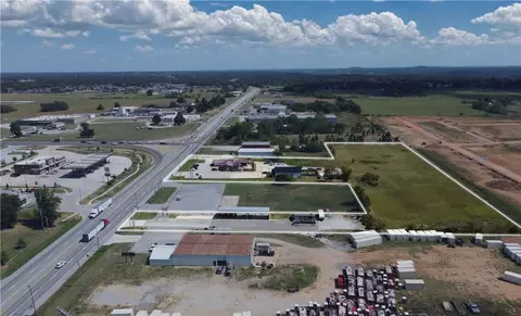4290 E 4100 E Hwy 412, Siloam Springs, AR 72761