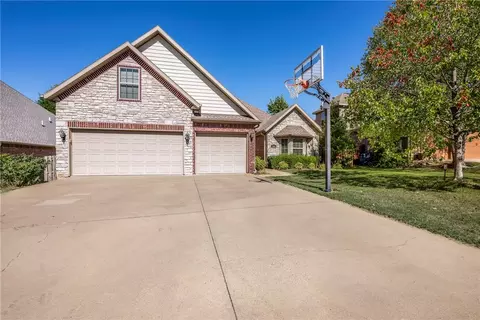 4510 SW Alfalfa Ave, Bentonville, AR 72713