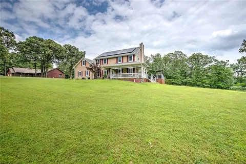 3803 S Sumac Rd, Siloam Springs, AR 72761