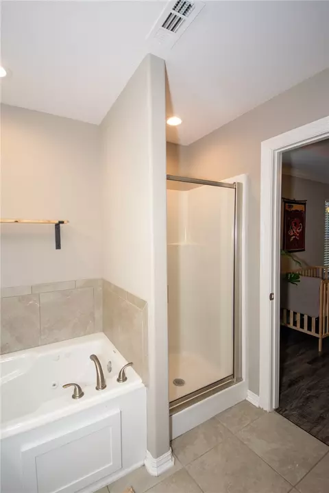 Bath - 5336 Overcrest Ave, Springdale, AR 72764 photo 3 of 6