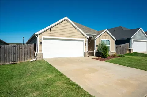 Exterior - 5336 Overcrest Ave, Springdale, AR 72764 photo 2 of 11