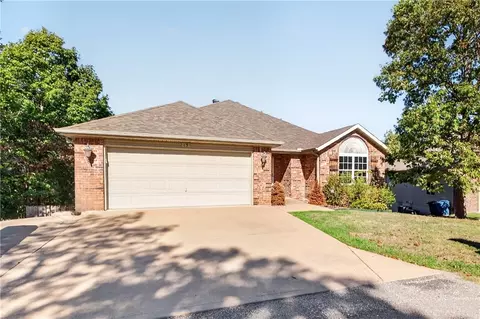 13 Brittany Ln, Bella Vista, AR 72714