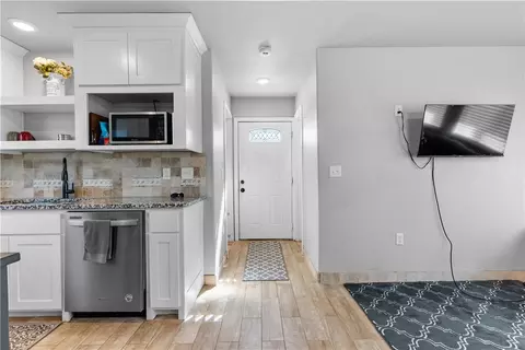 Entry Way - 575 Nc 1555, Compton, AR 72624 photo 1 of 2