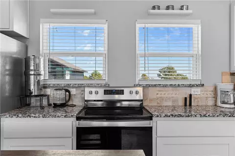 Kitchen - 575 Nc 1555, Compton, AR 72624 photo 2 of 5