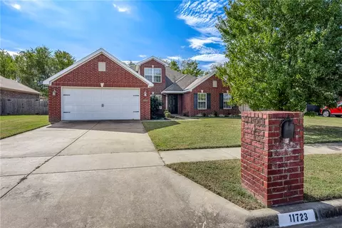11723 E Creek Ln, Farmington, AR 72730
