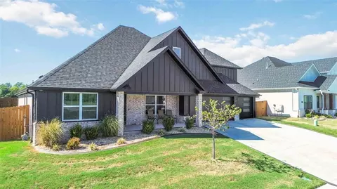 Exterior - 1580 Lariat Cir, Centerton, AR 72719 photo 2 of 6