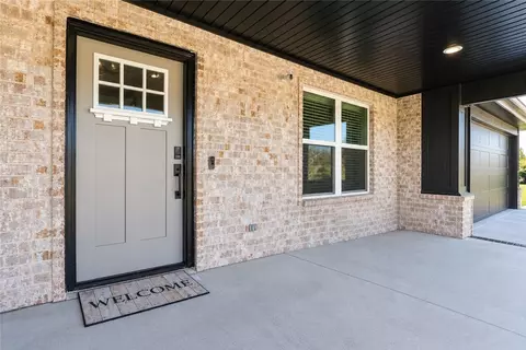 Entry Way - 1580 Lariat Cir, Centerton, AR 72719 photo 2 of 3