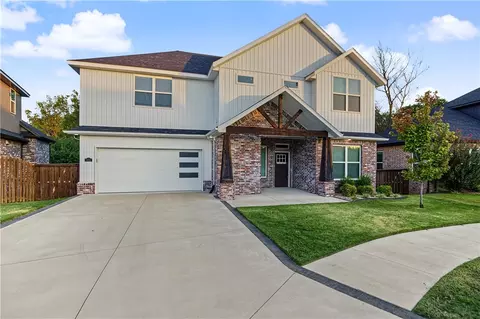 304 SW Gunison Cv, Bentonville, AR 72712