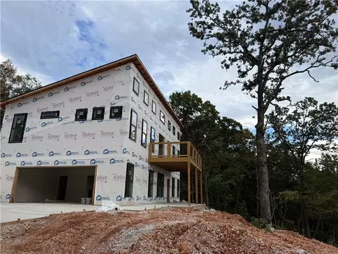1 Pickering Dr, Bella Vista, AR 72714