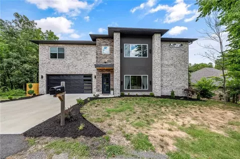 3 Reba Ln, Bella Vista, AR 72715