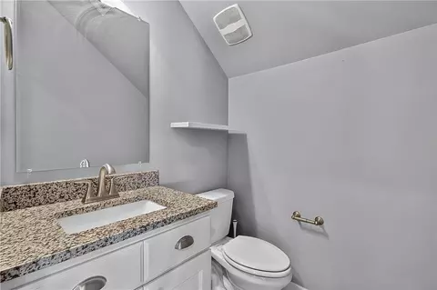 Bath - 1734 S 39th Pl, Rogers, AR 72758 photo 1 of 4