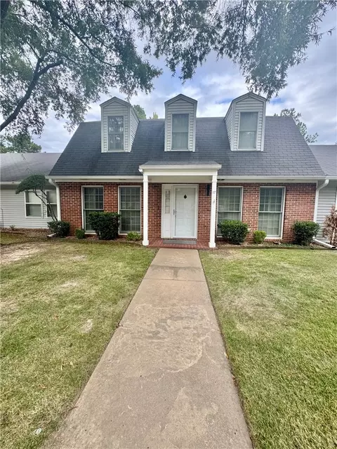 116 Skyline Dr #17, Russellville, AR 72802