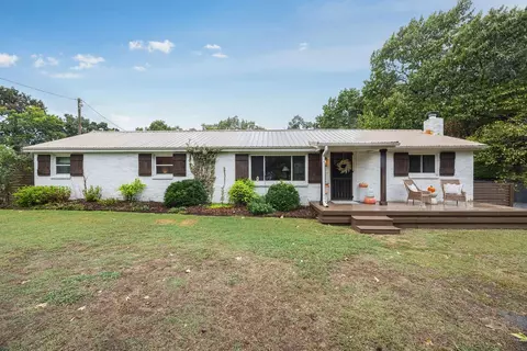 3031 N Adams Rd, Fayetteville, AR 72704