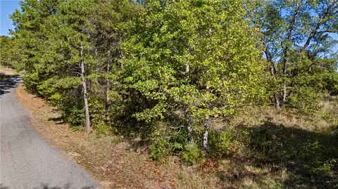 751 Lake Rdg, Russellville, AR 72802