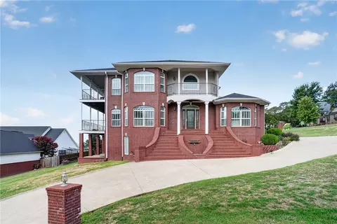 185 Grand Vista Dr, Russellville, AR 72802