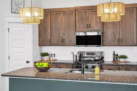 Kitchen - 2041 Bluestem Dr, Centerton, AR 72719 photo 5 of 5