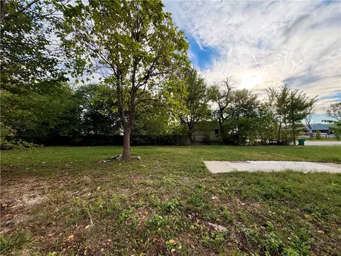 712 E Meadow Ave, Springdale, AR 72764 photo 9