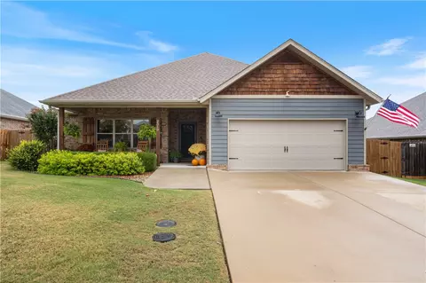 2310 Hope Ln, Siloam Springs, AR 72761