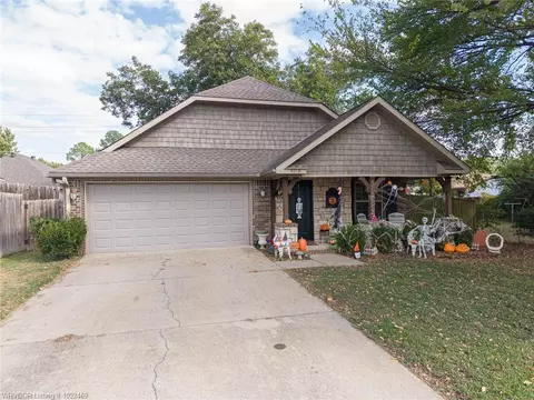 4809 S 27th St, Fort Smith, AR 72901