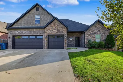 4405 SW Plumley Ave, Bentonville, AR 72713