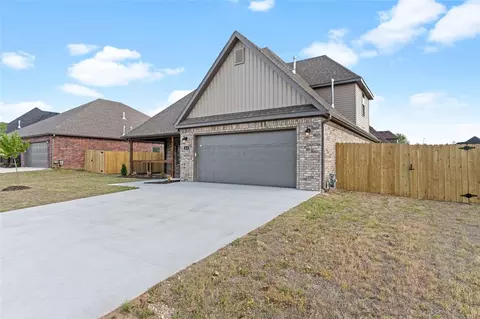 Exterior - 413 Ryder St, Gentry, AR 72734 photo 4 of 9