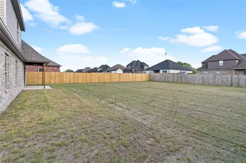 Exterior - 413 Ryder St, Gentry, AR 72734 photo 5 of 9