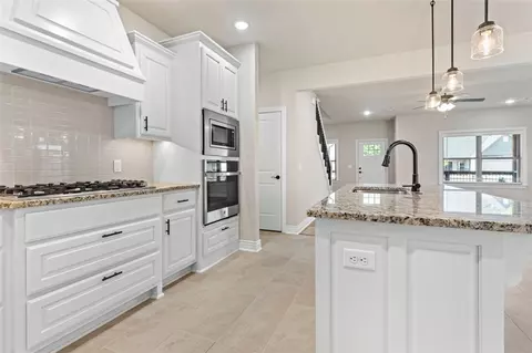Kitchen - 413 Ryder St, Gentry, AR 72734 photo 6 of 6