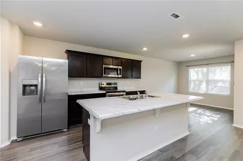 Kitchen - 3707 S 1st Pl, Rogers, AR 72758 photo 1 of 2