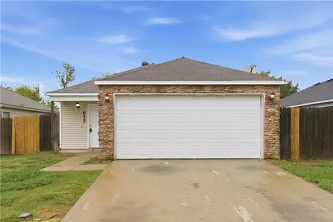 Exterior - 615 Cascade Cir, Springdale, AR 72764 photo 2 of 5