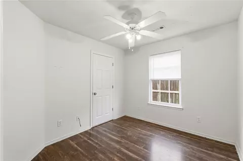 Bedroom - 615 Cascade Cir, Springdale, AR 72764 photo 2 of 4