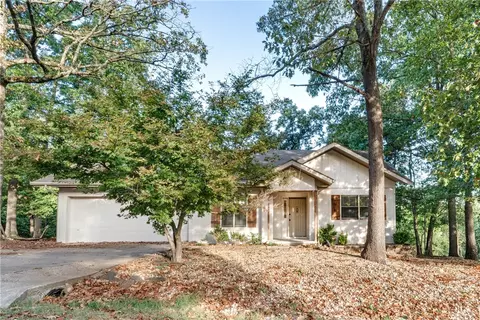 23 Hatcher Dr, Bella Vista, AR 72715