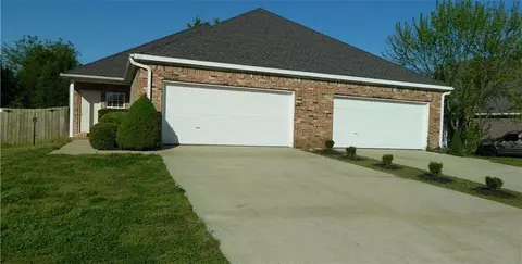 103-105 Dakota Trl, Farmington, AR 72730