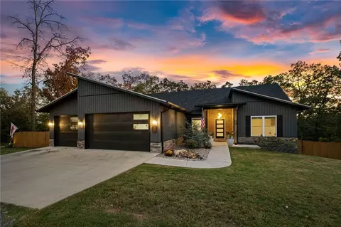 1 Todd Dr, Bella Vista, AR 72715