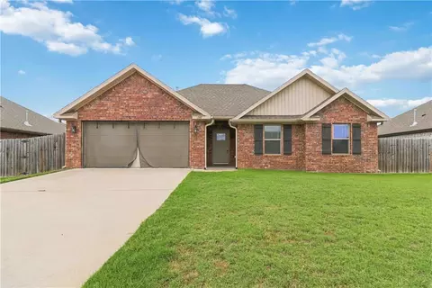 1742 Charismatic Dr, Prairie Grove, AR 72753