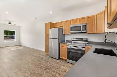 Kitchen - 18398 71 Hwy, Jane, MO 64856 photo 2 of 5