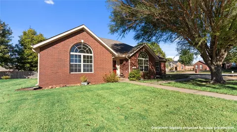 12024 Shark Ln, Farmington, AR 72730