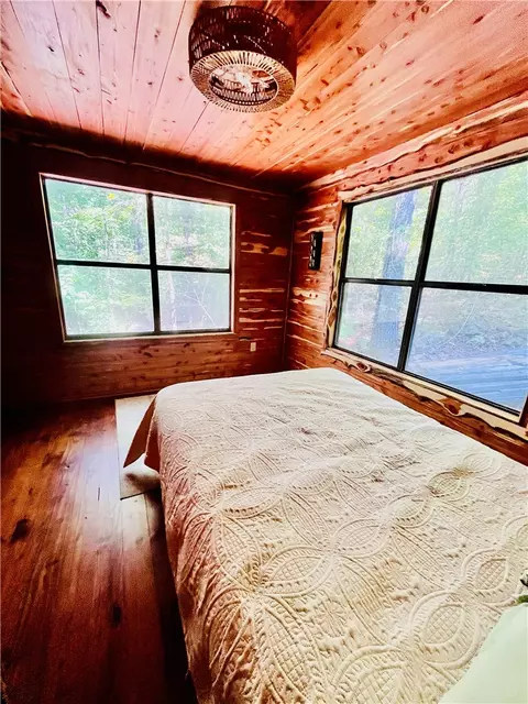 Bedroom - 258 Primitive Trl, Marshall, AR 72650 photo 5 of 6